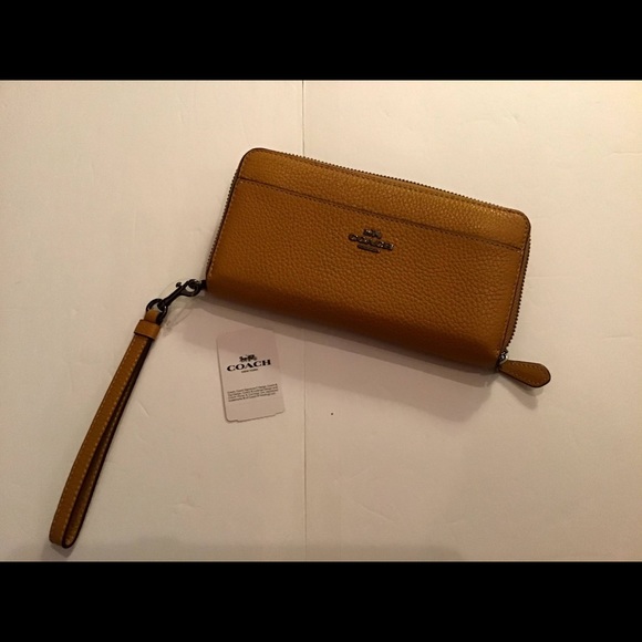 Coach Horse and Carriage wristlet wallet New - Picture 4 of 6